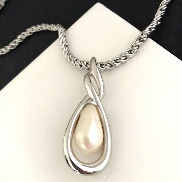 Vintage Monet Rope‑length Silver Tone Chain Necklace  Vintage 1980s Monet Necklace Silver Tone Twisted Rope Chain Pearl Pendant - 4T